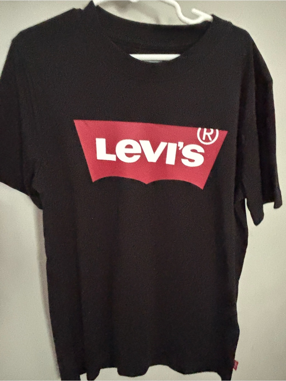 Levi's kids Black T-Shirt with Red Logo ALSO ON De POP